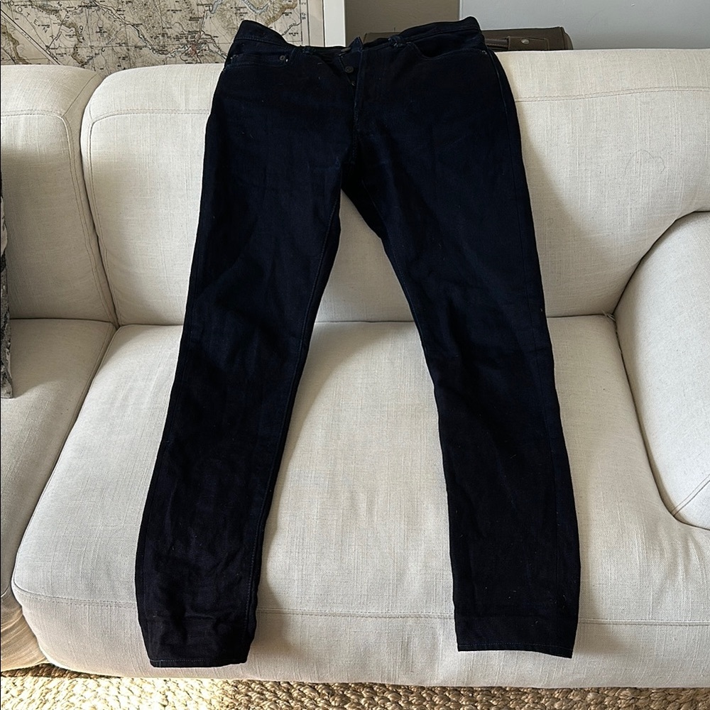 Momotaro slim tapered indigo jeans (31w x 32 l)